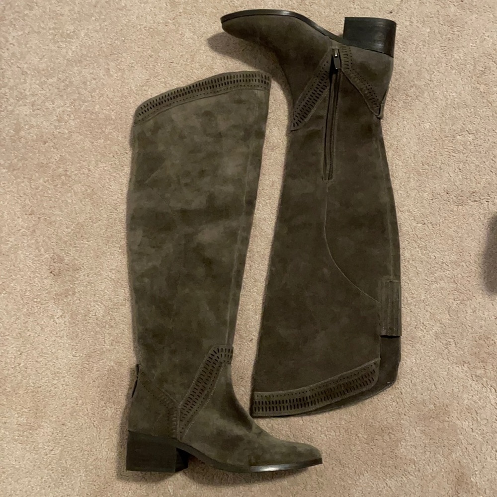 NEVER WORN knee high boots